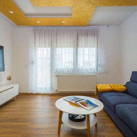 Appartement Lumalu à Galižana Extérieur photo
