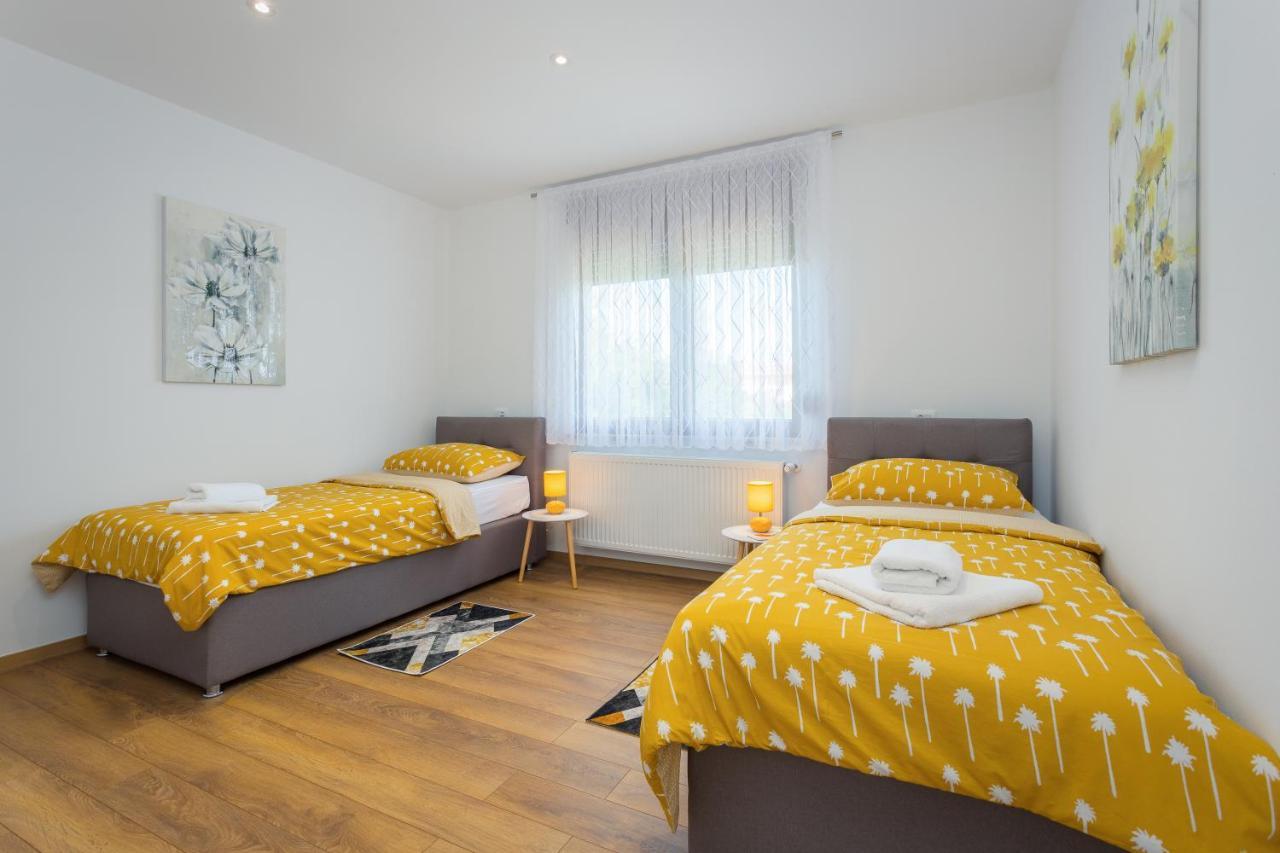 Appartement Lumalu à Galižana Extérieur photo