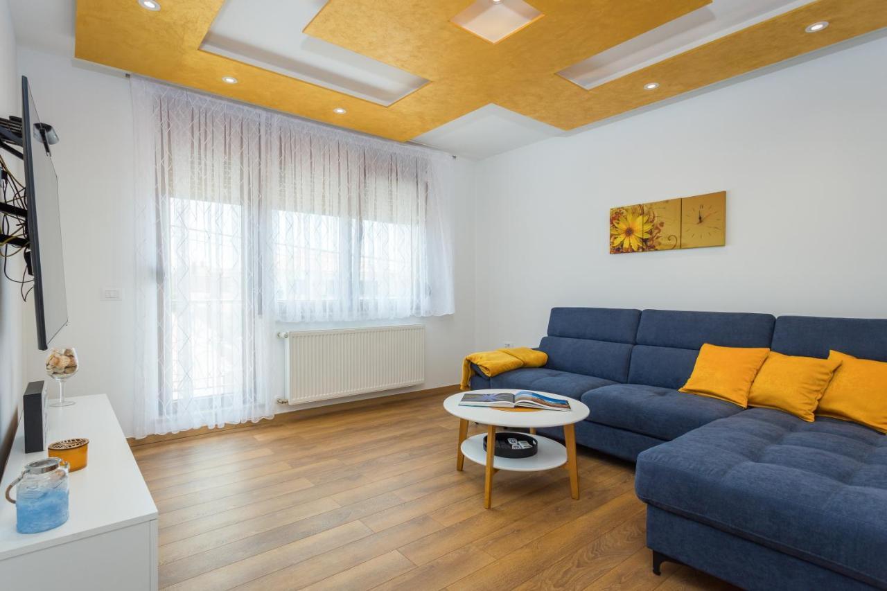 Appartement Lumalu à Galižana Extérieur photo