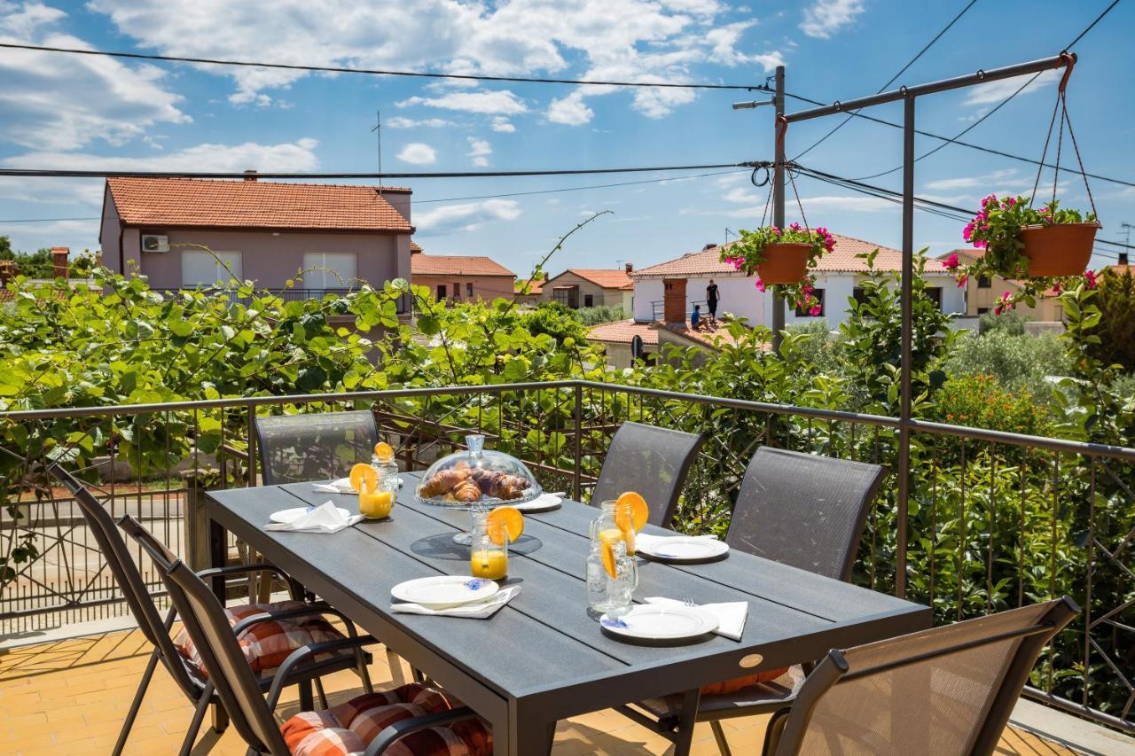 Appartement Lumalu à Galižana Extérieur photo