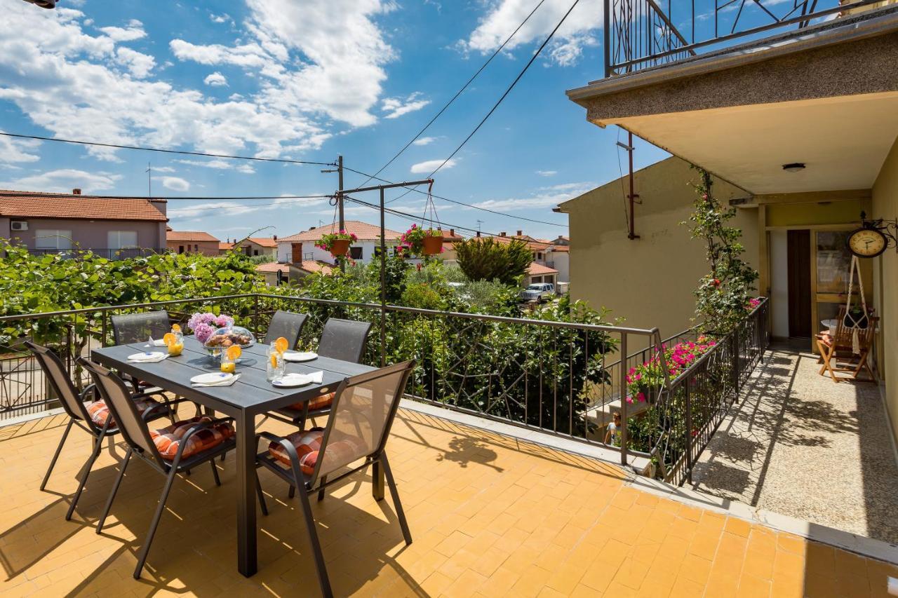 Appartement Lumalu à Galižana Extérieur photo